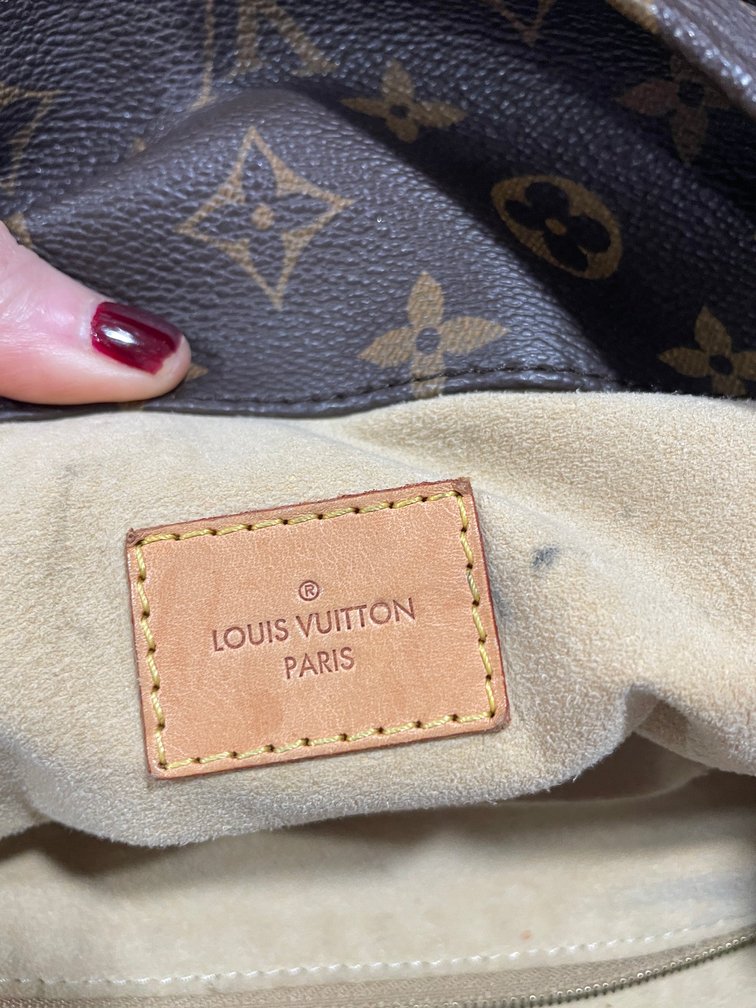 Louis Vuitton Monogram Canvas Artsy MM