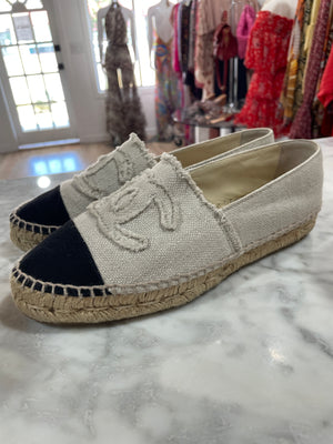 CHANEL Linen CC Espadrilles