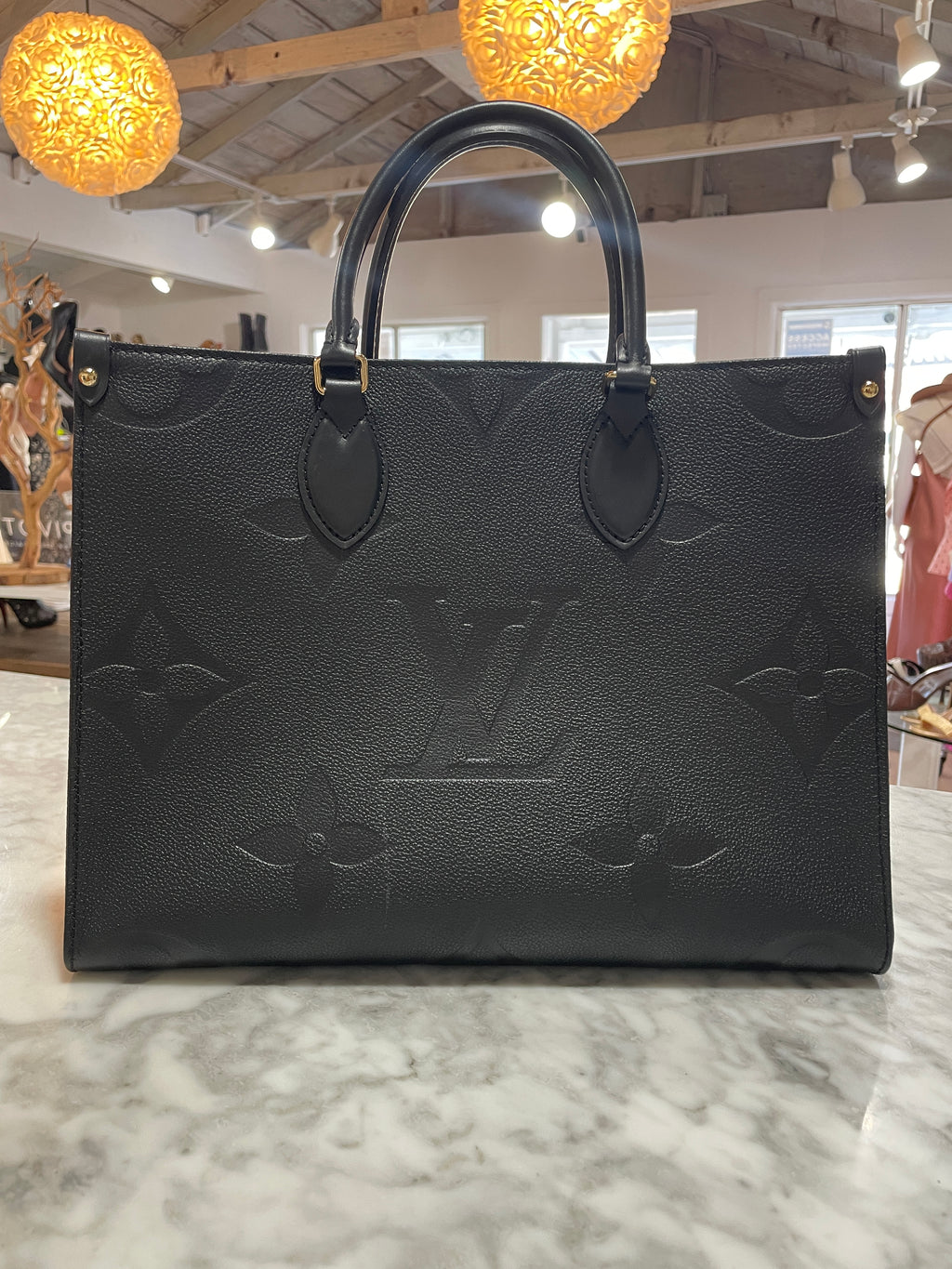 Louis Vuitton Onthego MM Monogram Leather Tote