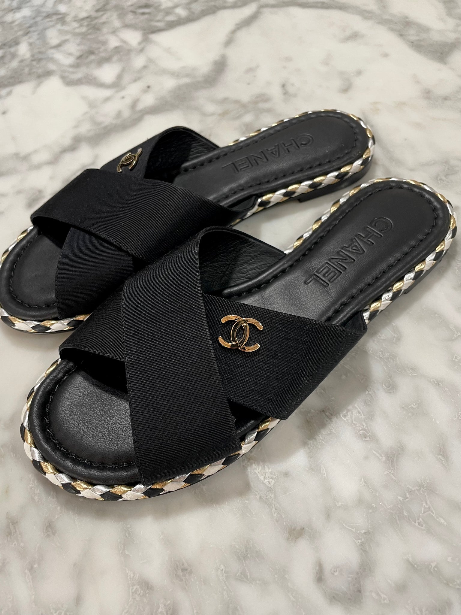 CHANEL Interlocking CC Logo Slides